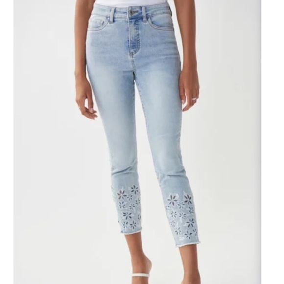 Joseph Ribkoff Floral Embroidered High Rise Jeans/Size 6 - Picture 1 of 11